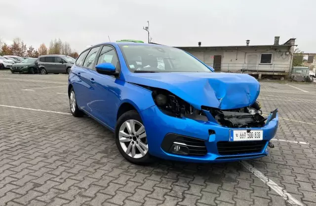 PEUGEOT 308 