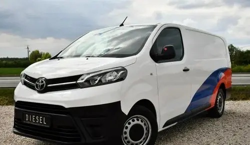 TOYOTA Proace 