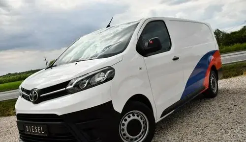 TOYOTA Proace 