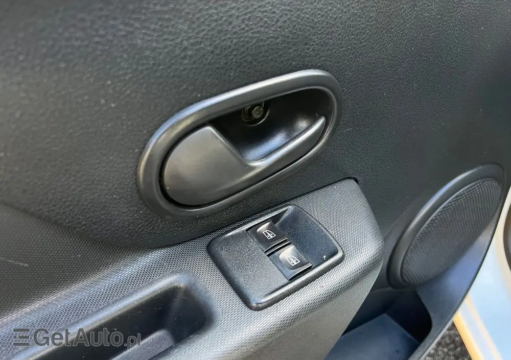 DACIA Sandero 1.0 SCe Access