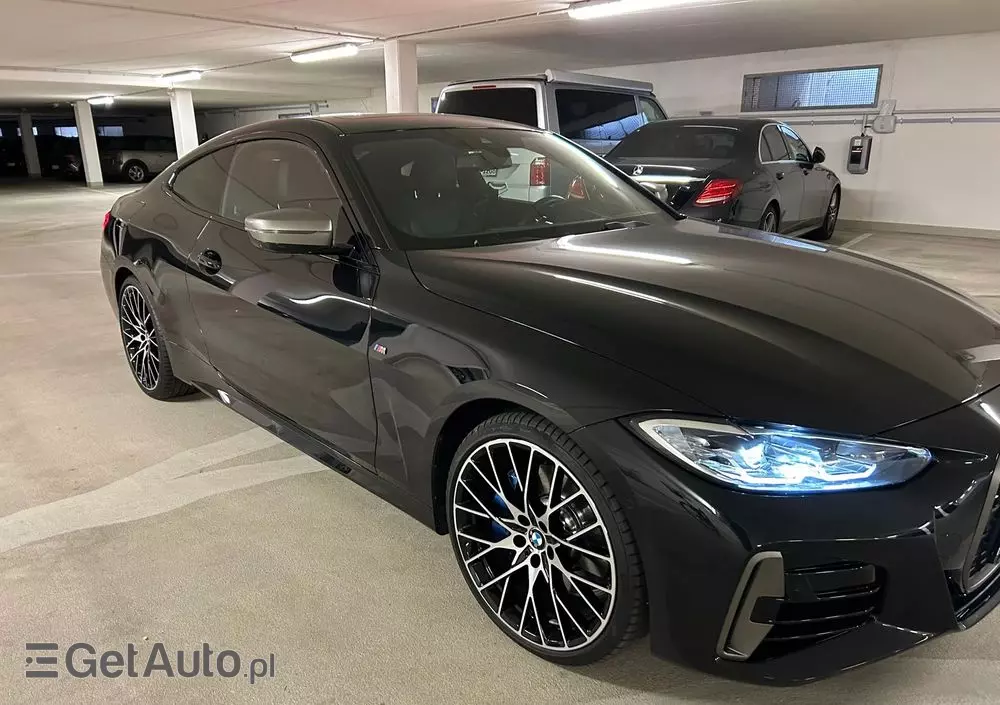 BMW Seria 4 M440i xDrive mHEV sport