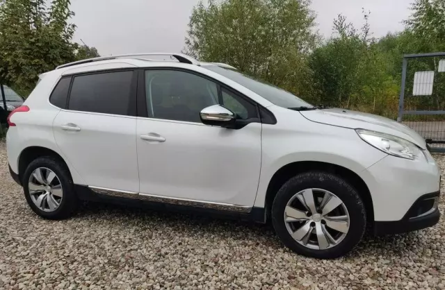 PEUGEOT 2008 
