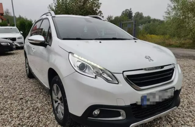 PEUGEOT 2008 