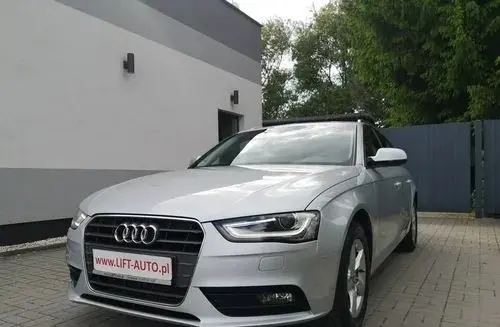 AUDI A4 