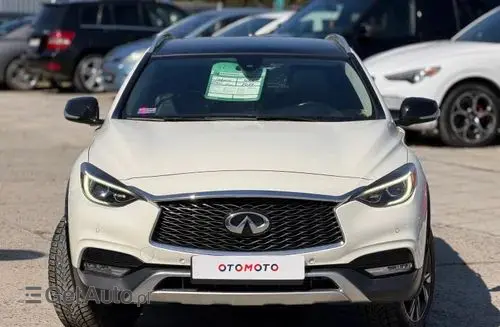 INFINITI Q30 