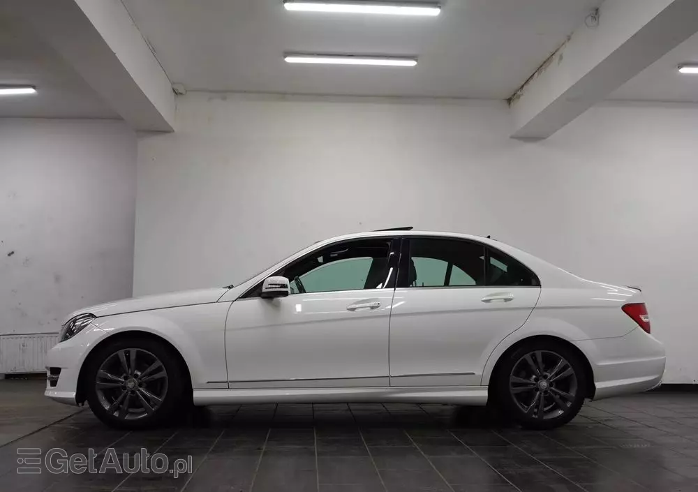 MERCEDES-BENZ Klasa C 250 7G-TRONIC Edition