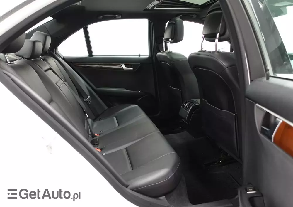 MERCEDES-BENZ Klasa C 250 7G-TRONIC Edition