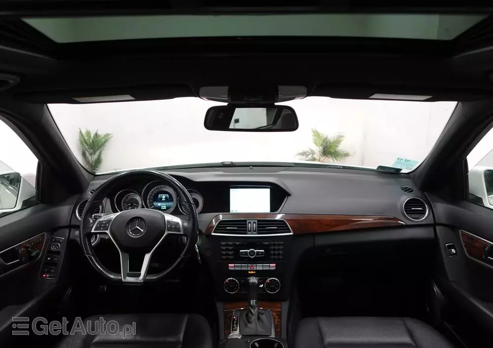 MERCEDES-BENZ Klasa C 250 7G-TRONIC Edition