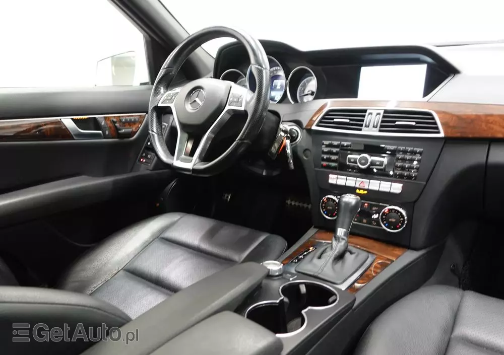 MERCEDES-BENZ Klasa C 250 7G-TRONIC Edition
