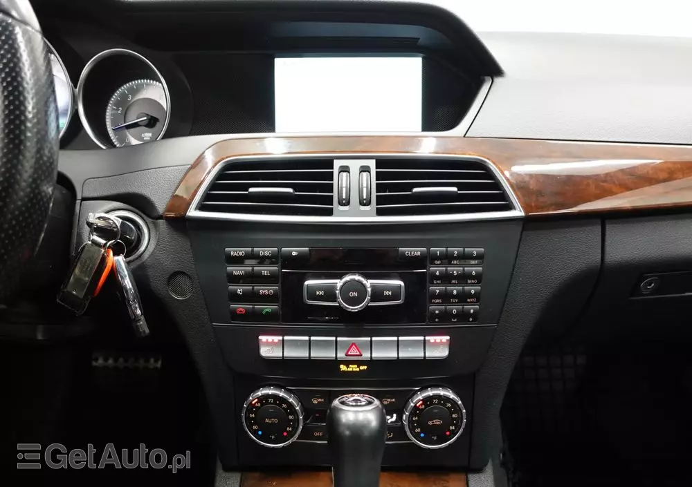 MERCEDES-BENZ Klasa C 250 7G-TRONIC Edition