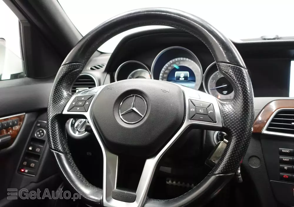 MERCEDES-BENZ Klasa C 250 7G-TRONIC Edition