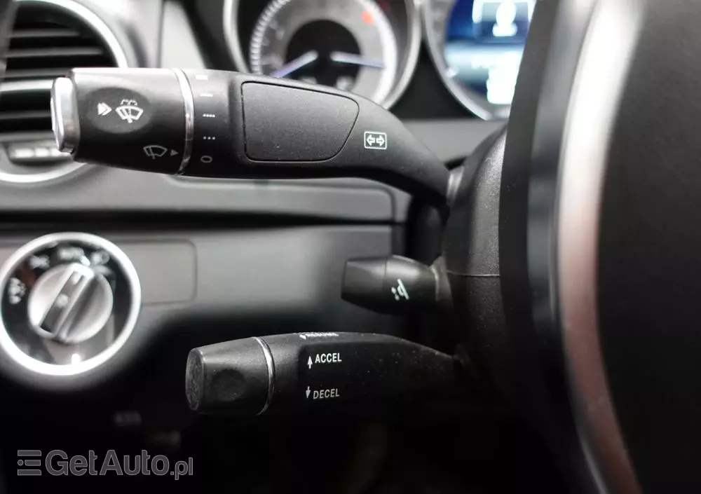 MERCEDES-BENZ Klasa C 250 7G-TRONIC Edition