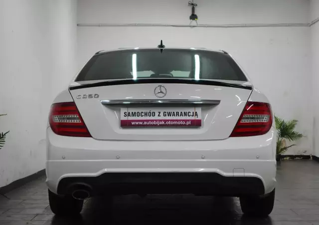 MERCEDES-BENZ Klasa C 250 7G-TRONIC Edition