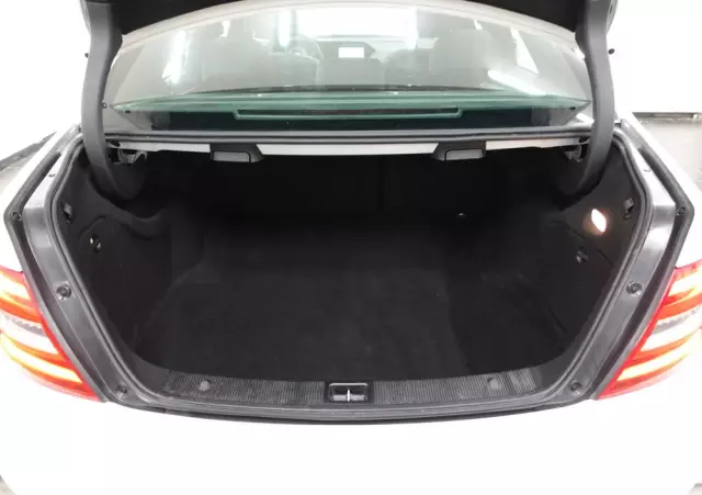 MERCEDES-BENZ Klasa C 250 7G-TRONIC Edition