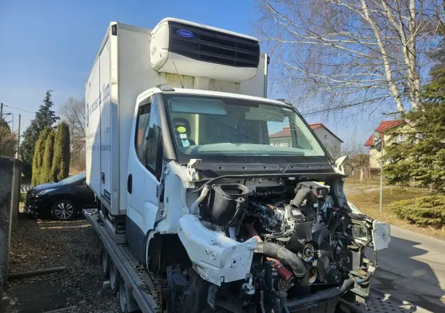 IVECO DAILY 35C18 CHŁODNIA  / KONTENER 