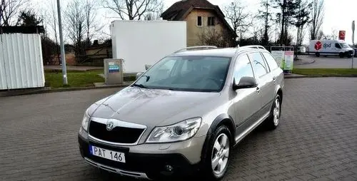 SKODA Octavia 