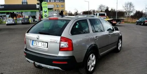SKODA Octavia 