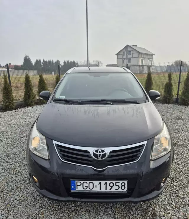 TOYOTA Avensis 