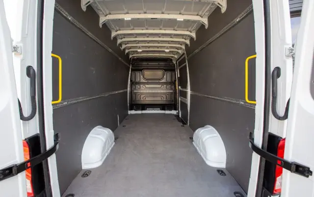 MAN TGE długi 140KM *AUTOMAT* furgon 