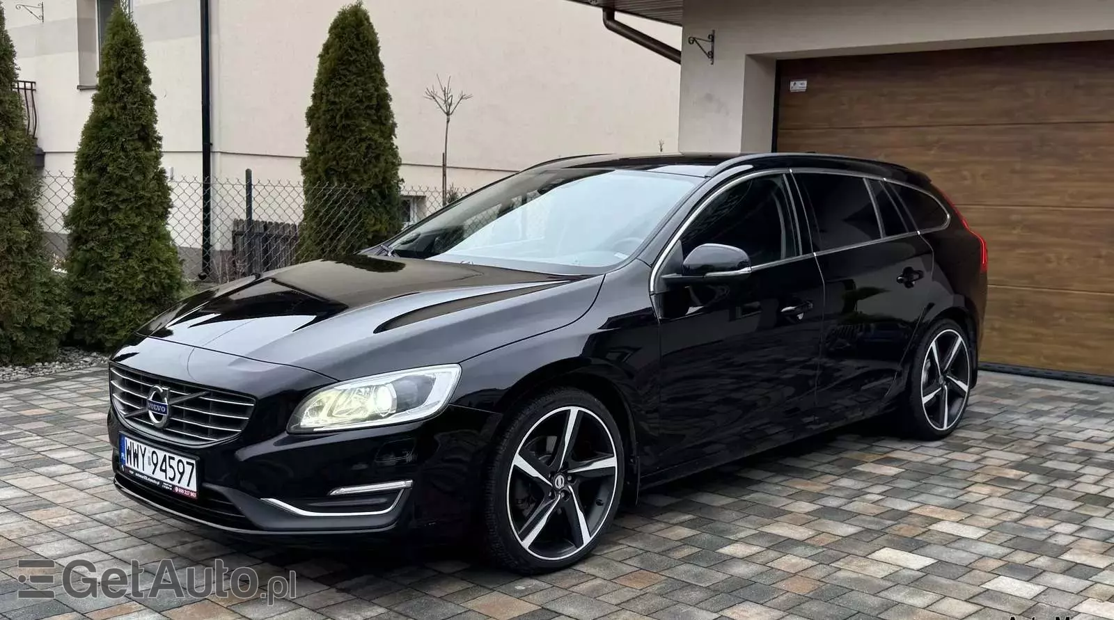 VOLVO V60 D4 Geartronic Momentum