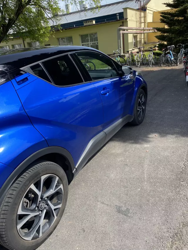 TOYOTA C-HR Selection CVT