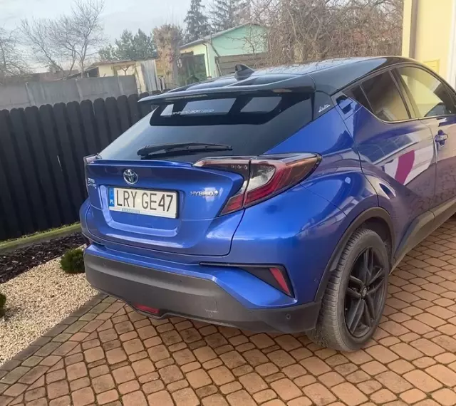 TOYOTA C-HR Selection CVT