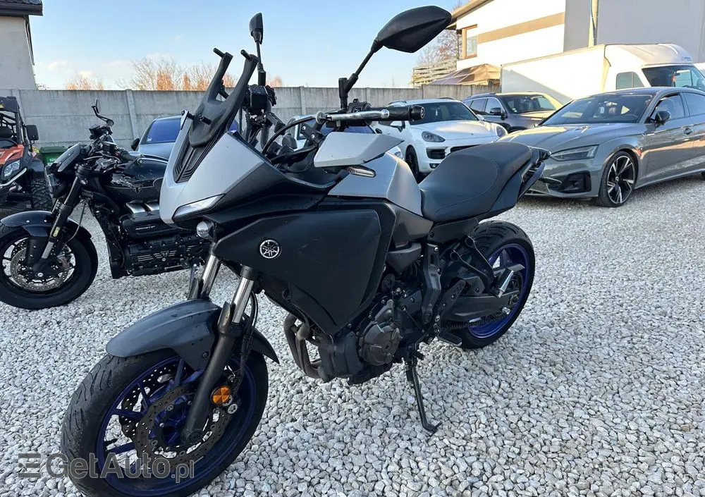 YAMAHA MT 