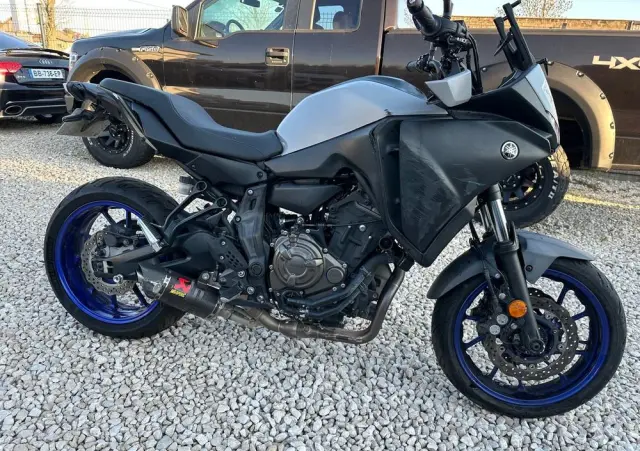 YAMAHA MT 