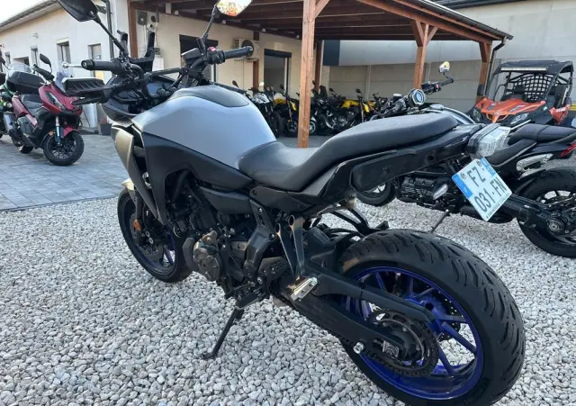 YAMAHA MT 