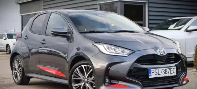 TOYOTA Yaris 