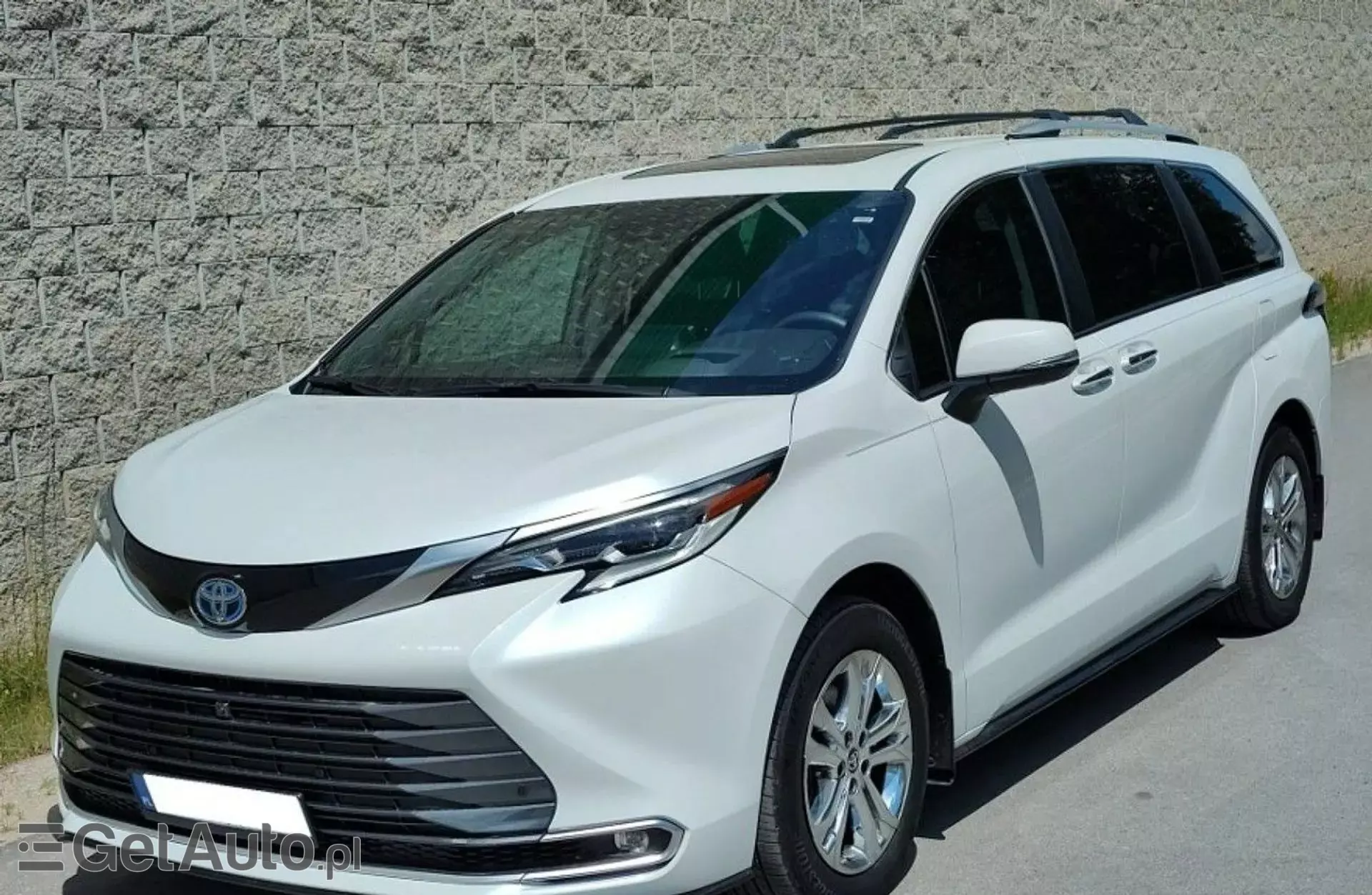 TOYOTA Sienna 