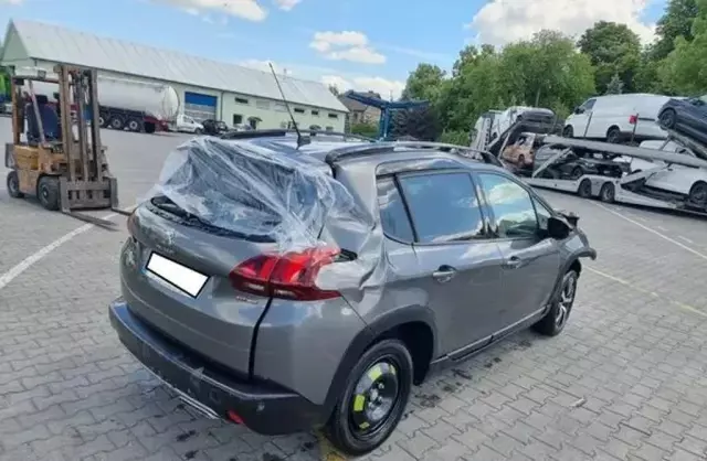PEUGEOT 2008 