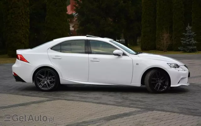 LEXUS IS F Sport