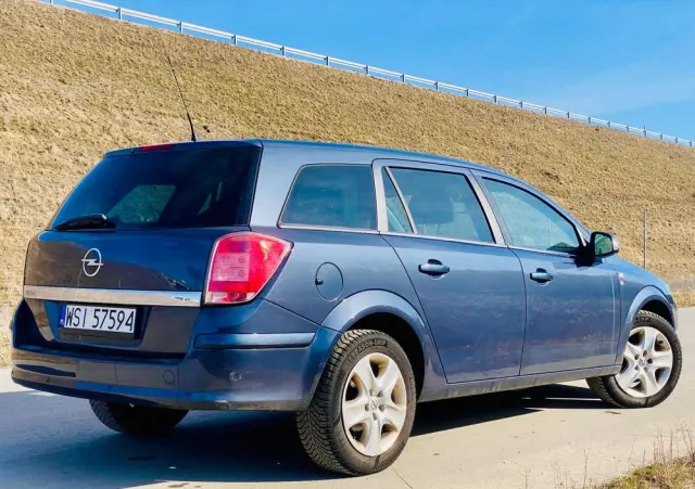 OPEL Astra 1.8 Edition 111 Jahre