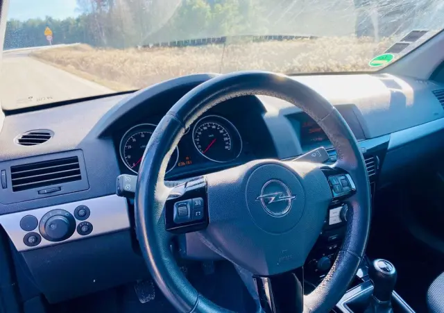 OPEL Astra 1.8 Edition 111 Jahre