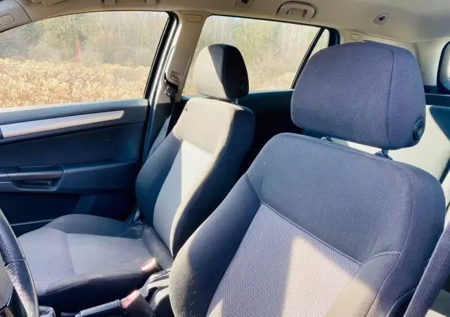 OPEL Astra 1.8 Edition 111 Jahre