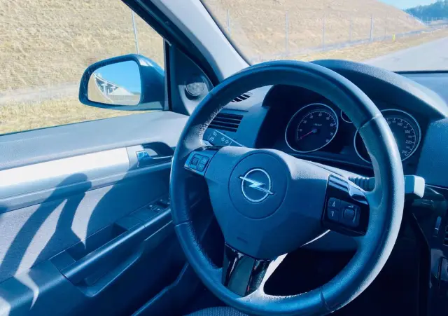 OPEL Astra 1.8 Edition 111 Jahre