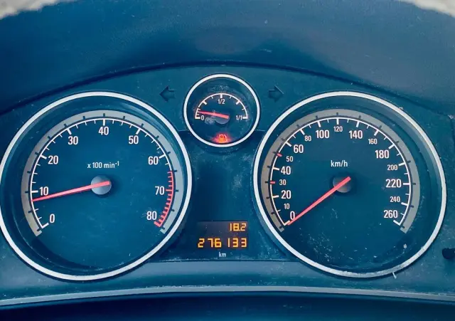 OPEL Astra 1.8 Edition 111 Jahre