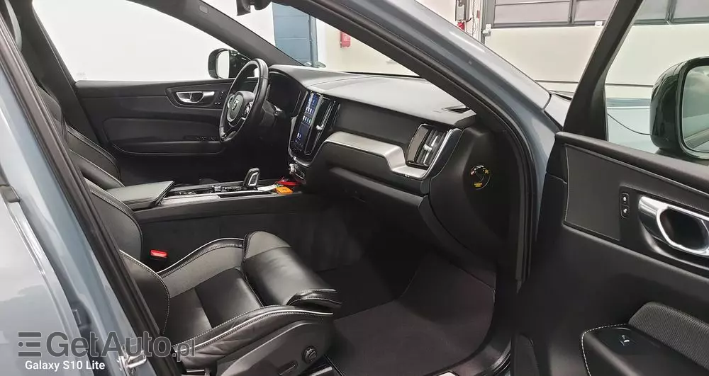 VOLVO XC 60 B4 D Geartronic RDesign