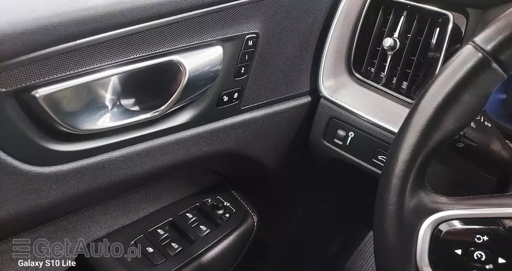 VOLVO XC 60 B4 D Geartronic RDesign