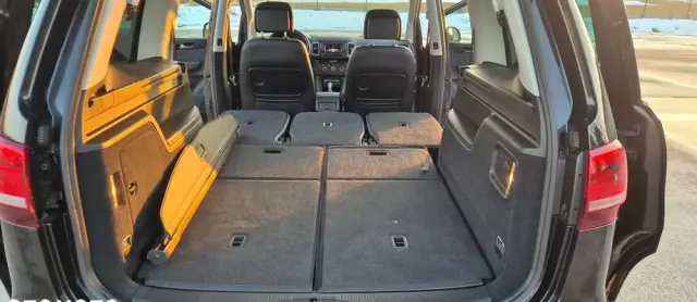 VOLKSWAGEN Sharan 2.0 TDI DSG (BlueMotion Technology) Highline