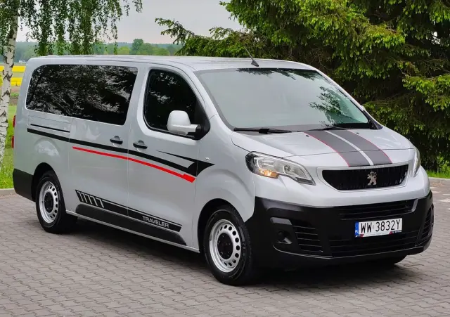 PEUGEOT Traveller 2.0 BlueHDi Compact Business