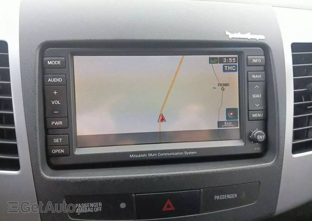 MITSUBISHI Outlander 