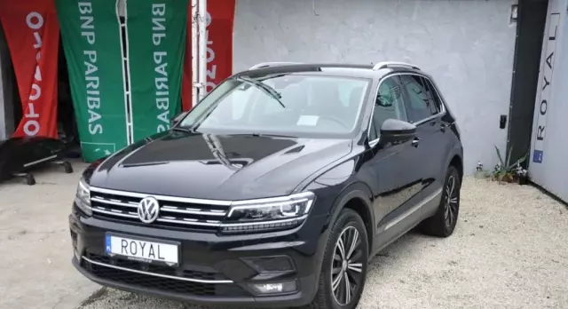 VOLKSWAGEN Tiguan 