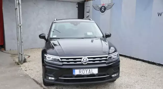 VOLKSWAGEN Tiguan 