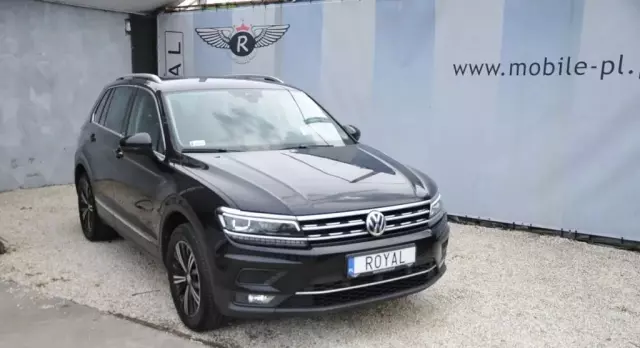 VOLKSWAGEN Tiguan 
