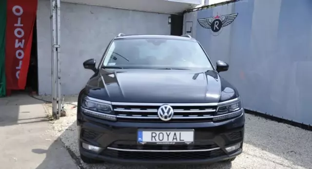 VOLKSWAGEN Tiguan 