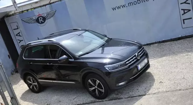 VOLKSWAGEN Tiguan 
