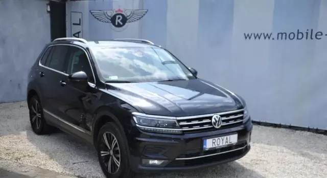 VOLKSWAGEN Tiguan 