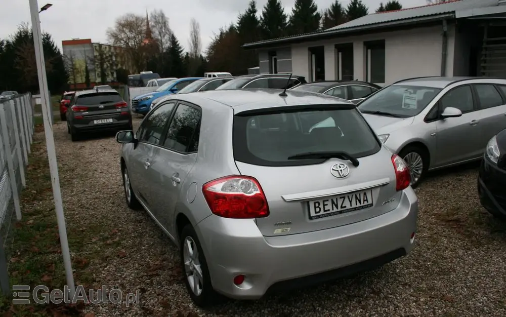 TOYOTA Auris 1.33 VVT-i